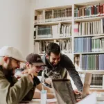 Design a metà tra ufficio e postazione di lavoro domestica