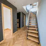 Pavimenti laminati e pavimenti vinilici SPC